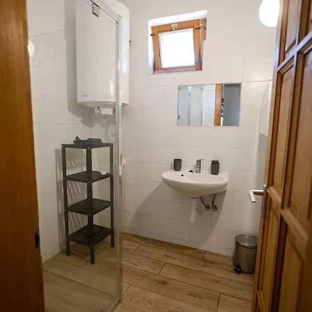 Halfarock Ueduelohaz *