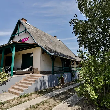 Halfarock Ueduelohaz Apartment Levelek
